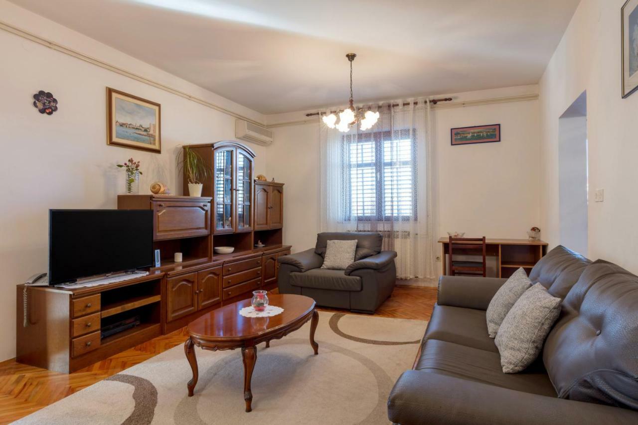 Vacation Home Duilo Donji Zemunik Zewnętrze zdjęcie